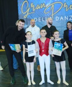 035A 32 98 Successo per il 3° concorso Gran Premio della Danza