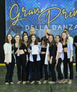 040A 74 80 Successo per il 3° concorso Gran Premio della Danza