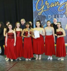 048A 74 106 Successo per il 3° concorso Gran Premio della Danza